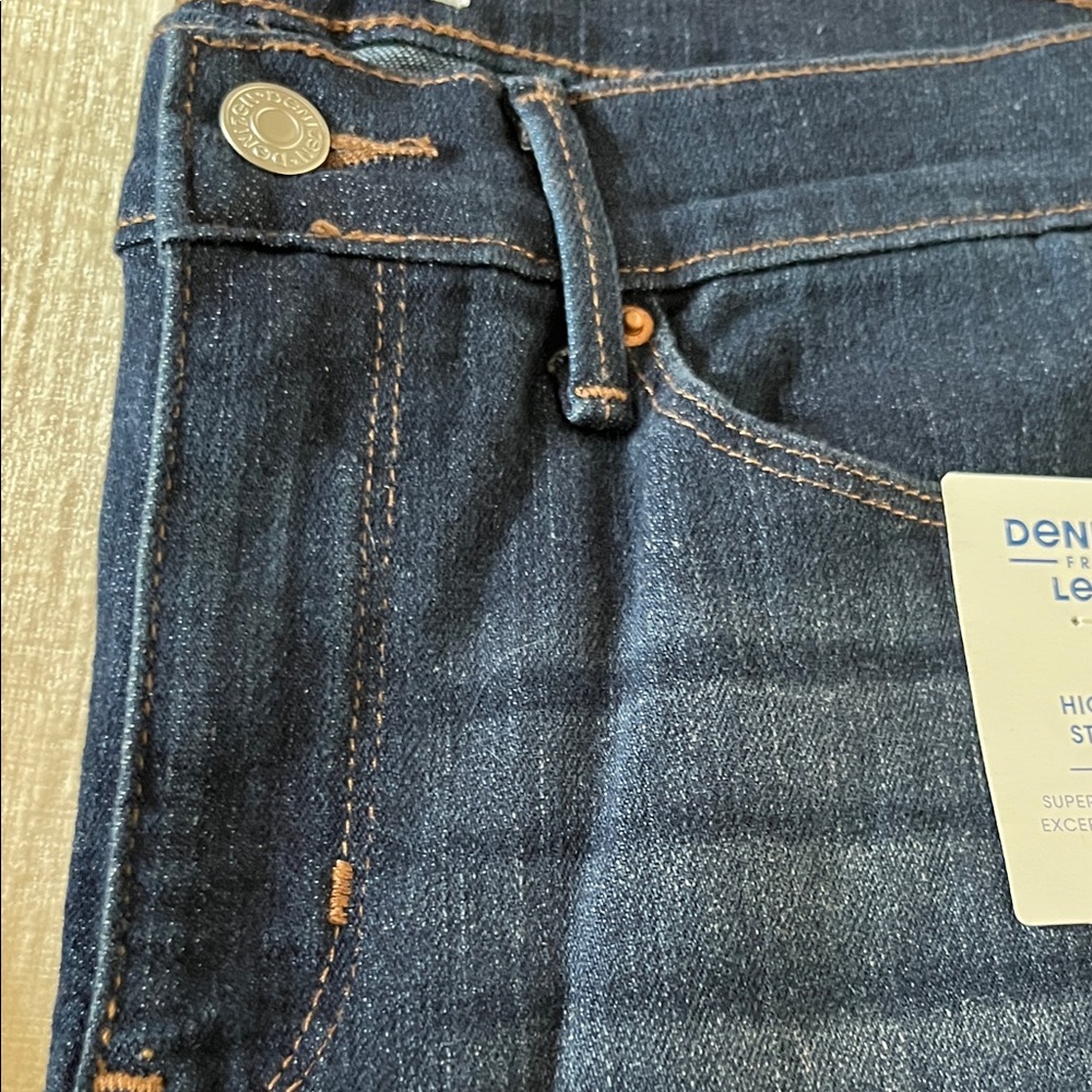 Denizen from Levi's High Rise Deep Blue Jeans - Picture 6 of 16